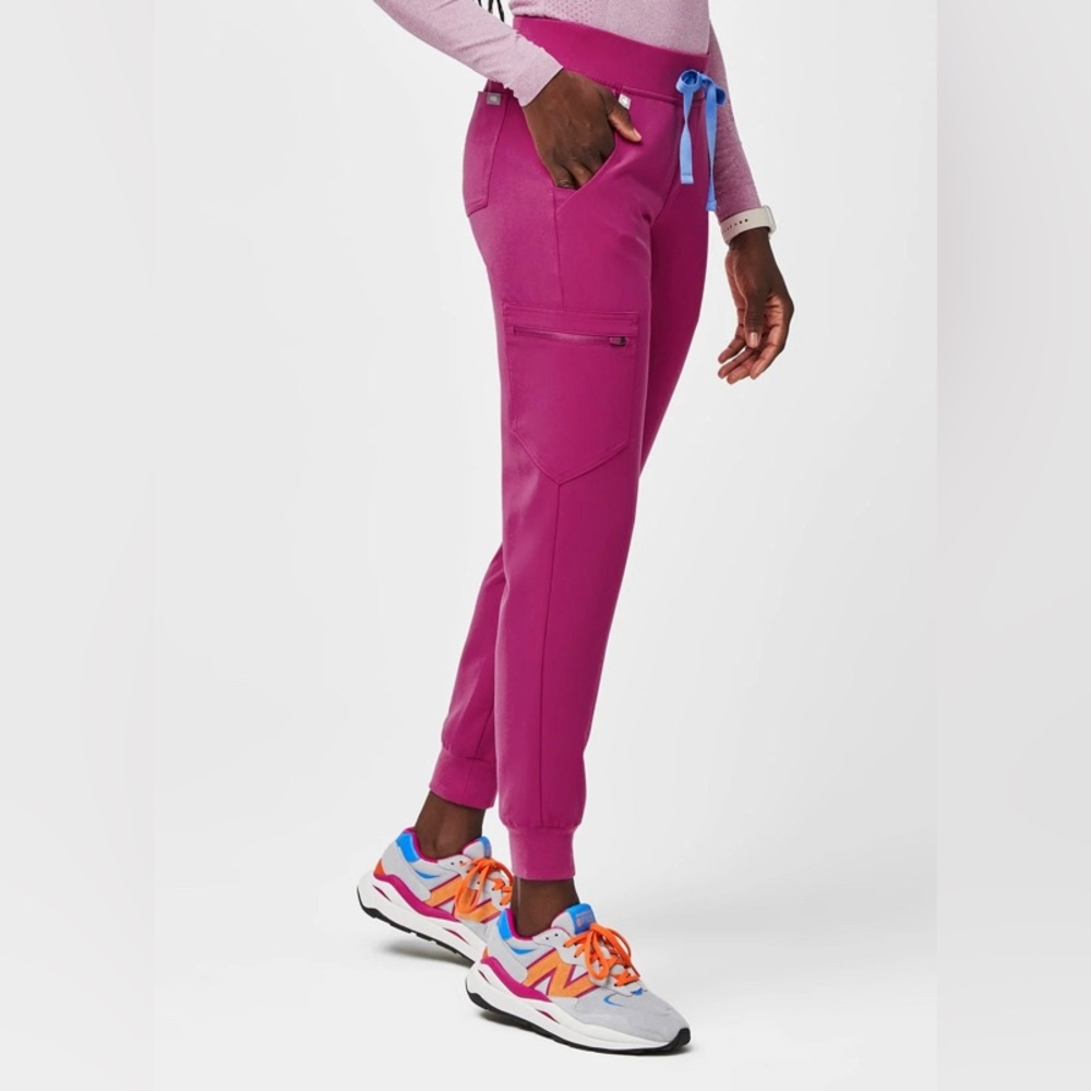 SOLD Figs Zamora jogger xs PETITE